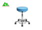 La chaise dentaire ergonomique de tabouret mobile d'assistant dentaire avec haut et commandent vers le bas fournisseur